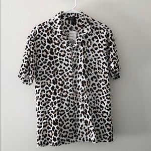 Brand new Forever 21 button up shirt